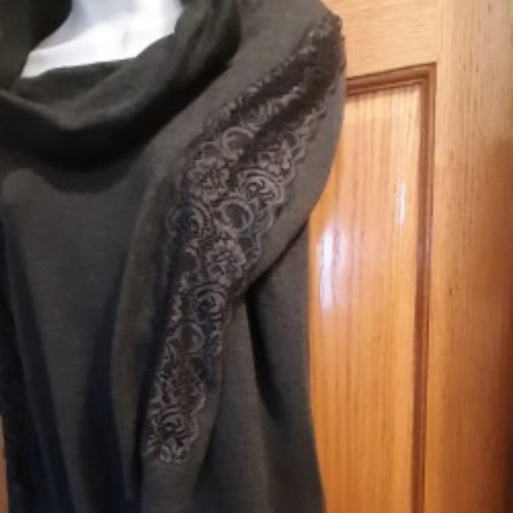 Gray Sweater - Picture 5 of 8